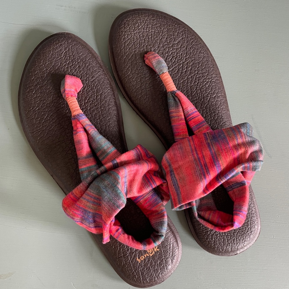 Sanuk Yoga Sling 2 Pink Striped Sunset Strap Sandals, Brown Sole, Women’s 10